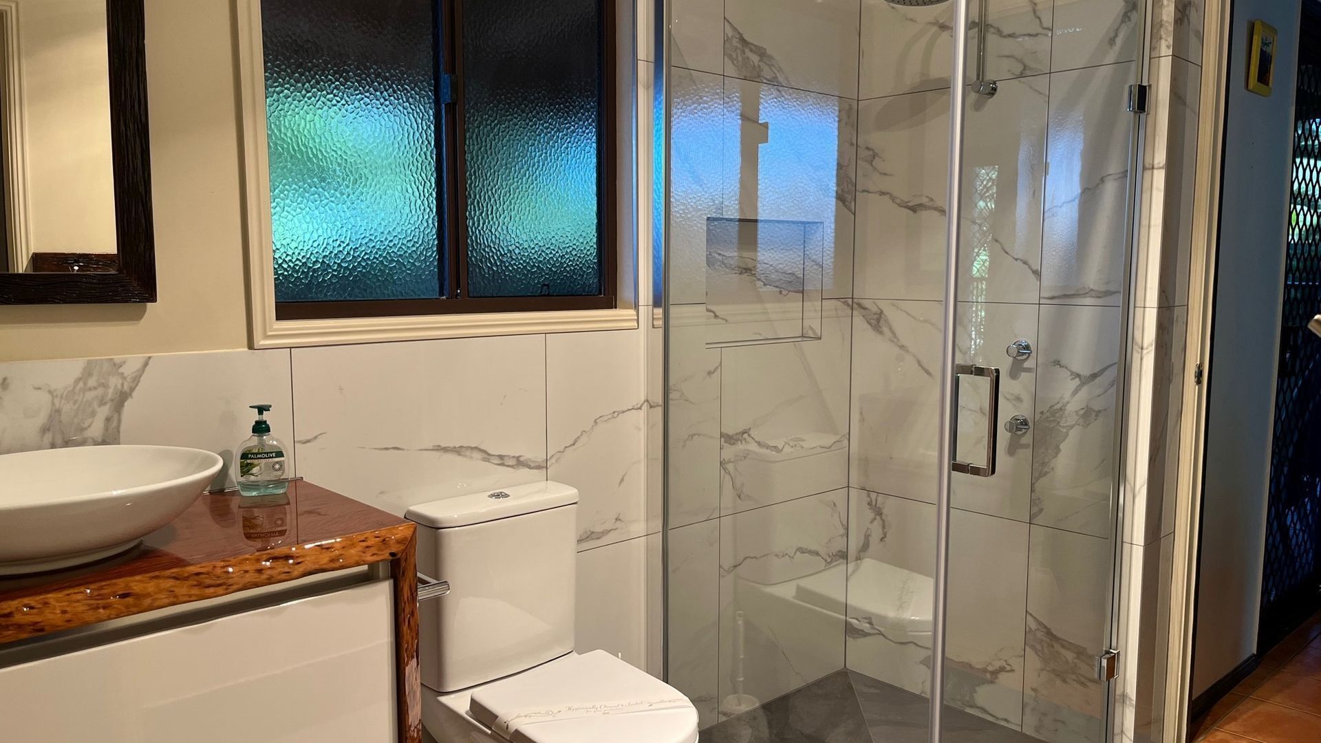 Barny's - Rainbow Beach. Fantastic beach house in the perfect spot. Pets Welcome. Wi-Fi. Pool — image 23