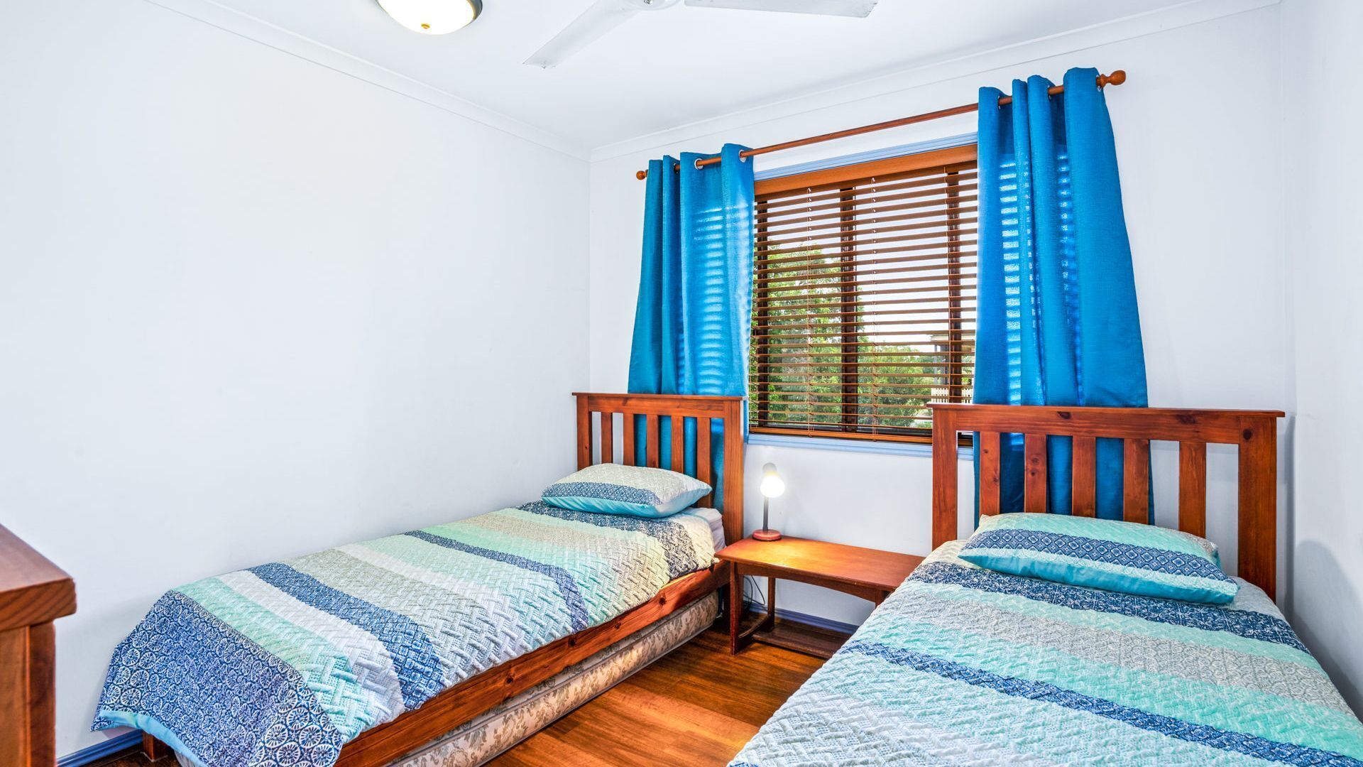 Barny's - Rainbow Beach. Fantastic beach house in the perfect spot. Pets Welcome. Wi-Fi. Pool — image 16
