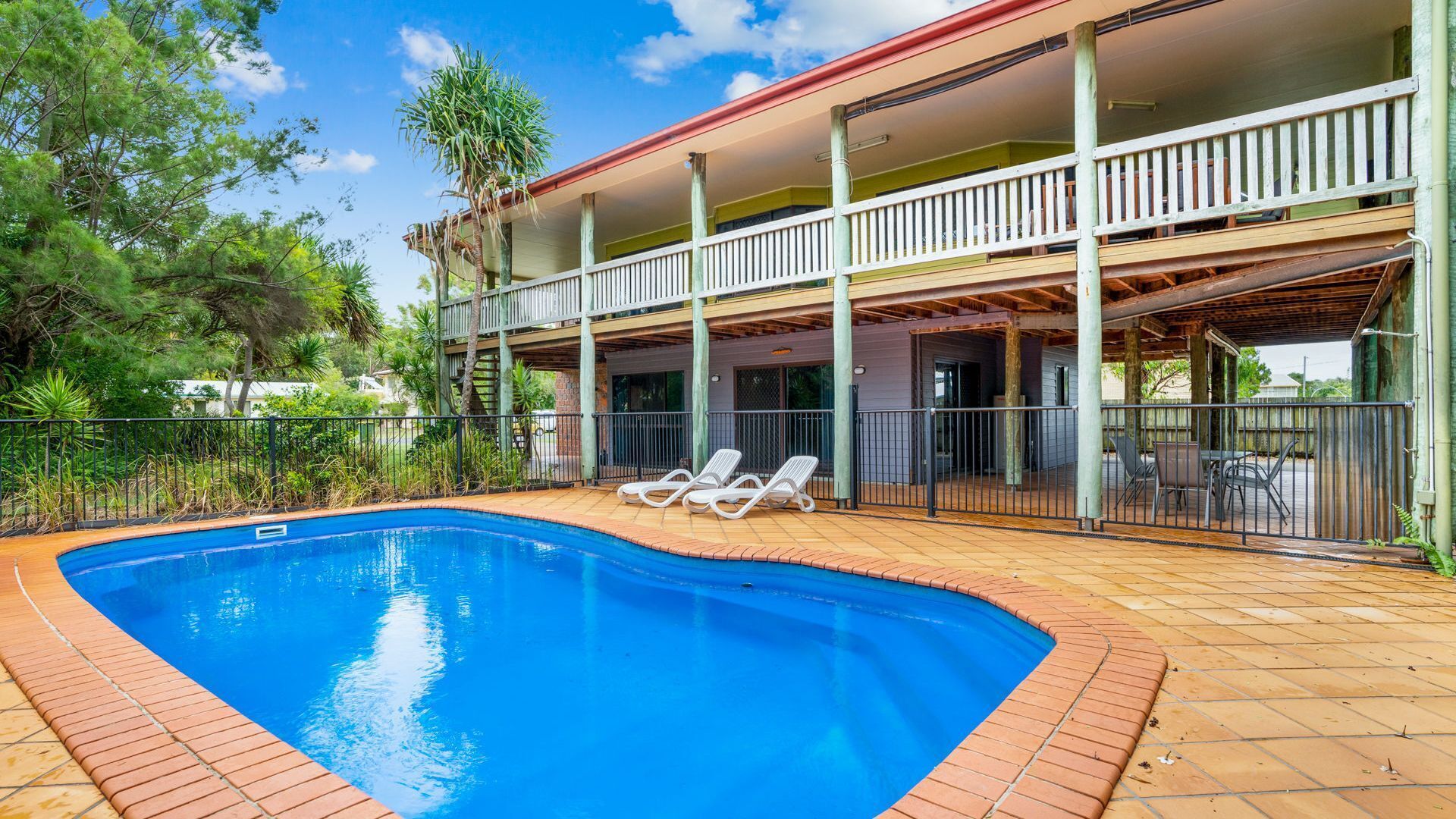 Barny's - Rainbow Beach