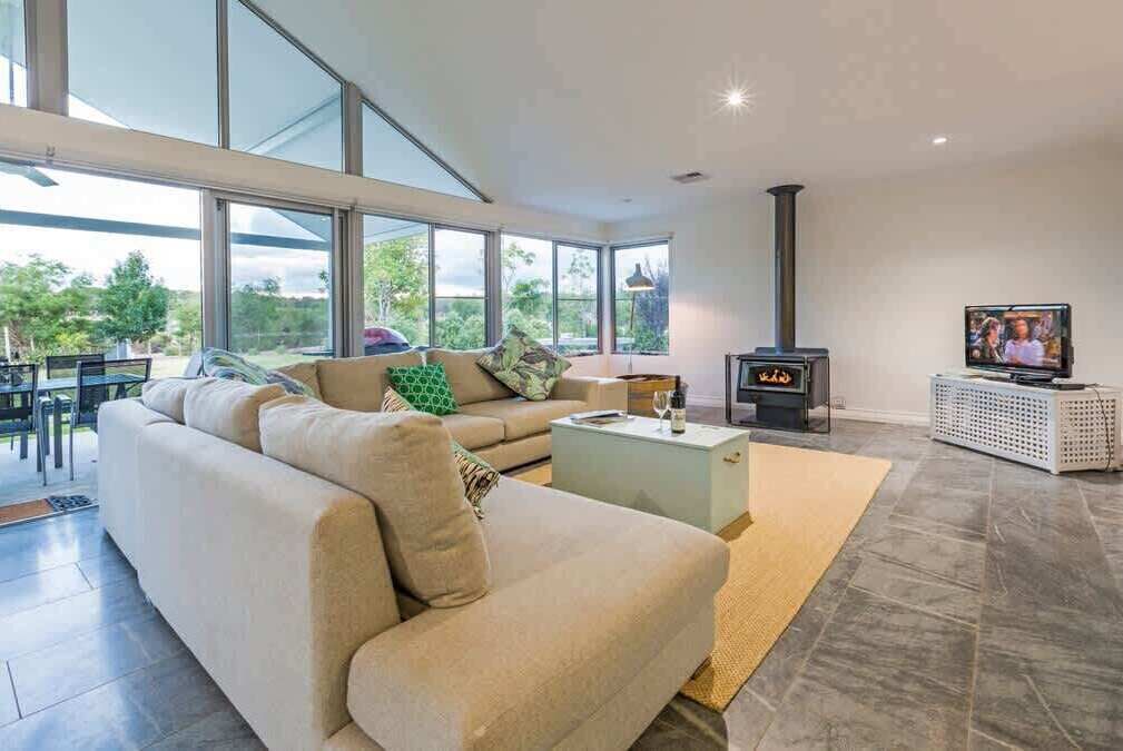 TV, fireplace, offices
