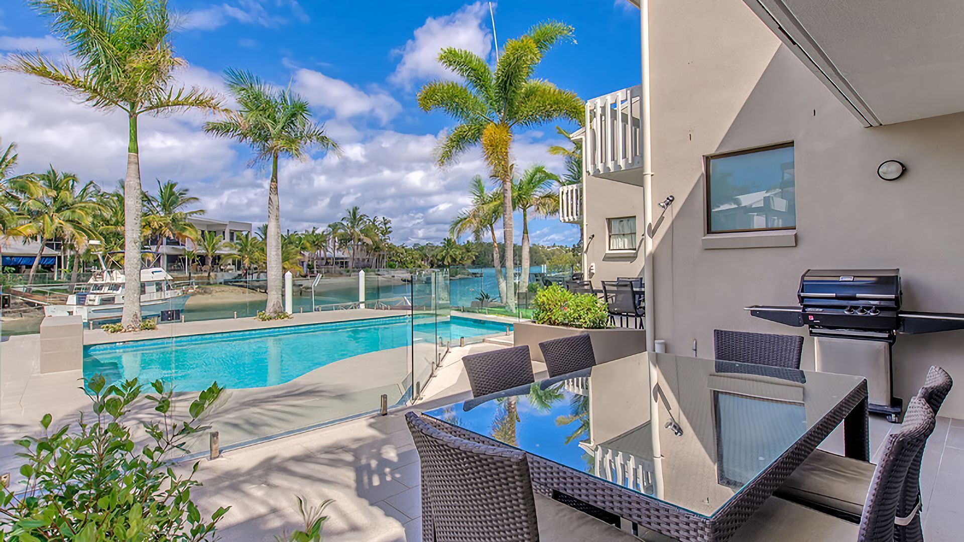 Noosa Sound, waterfront, value for money