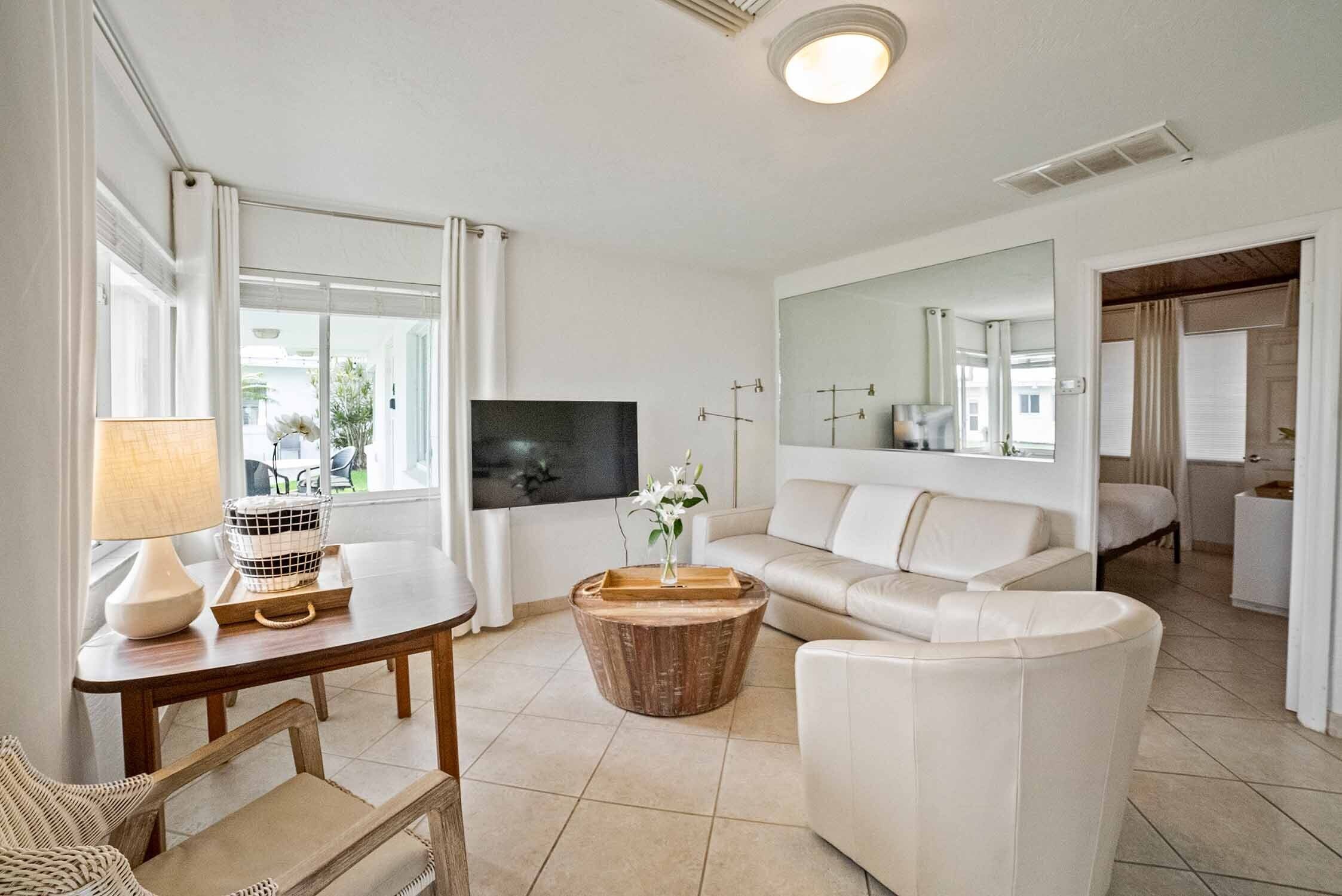 Luxury Beachside Bungalow with Private Beach and Bay on Casey Key