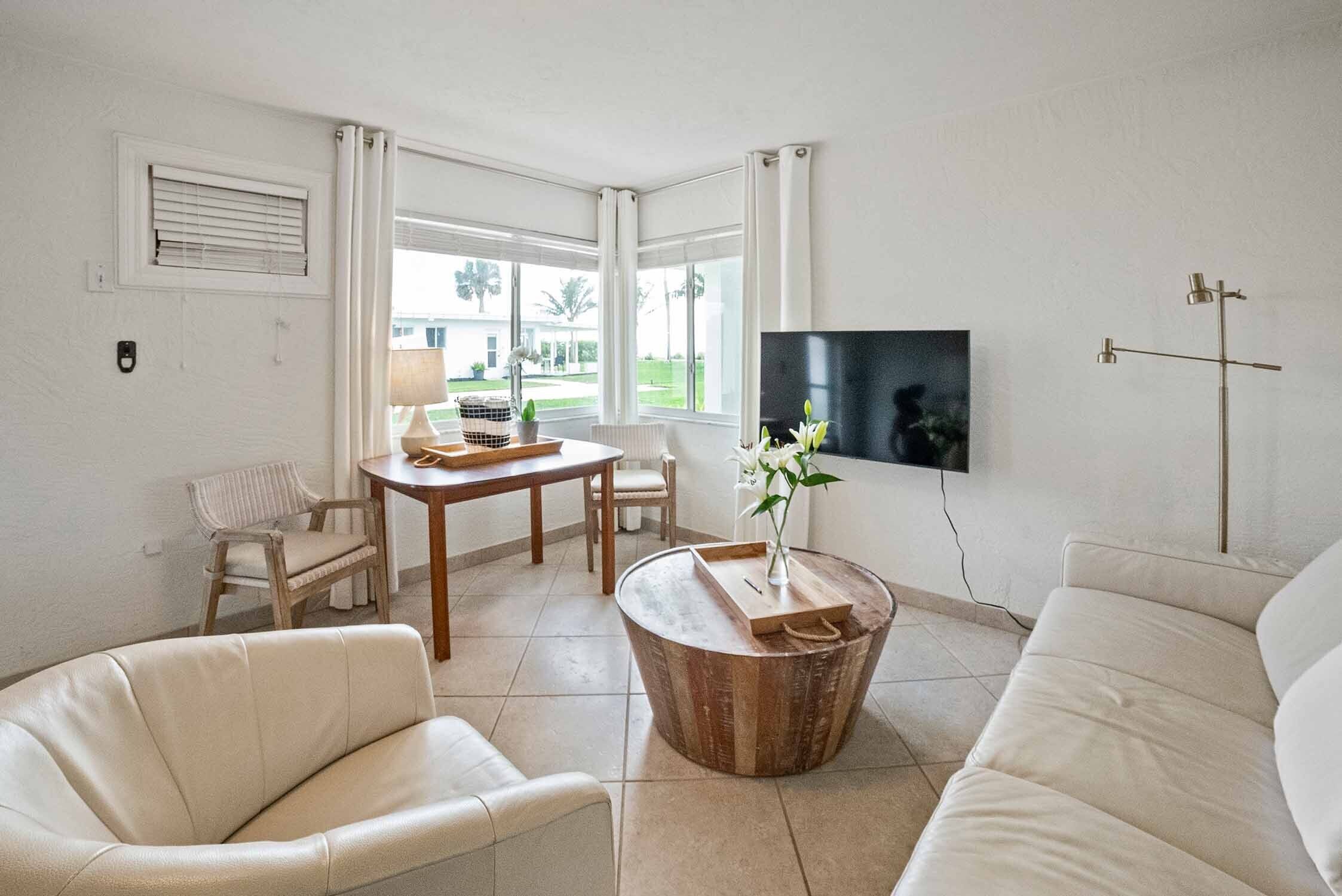 Luxury Beachside Bungalow with Private Beach and Bay on Casey Key