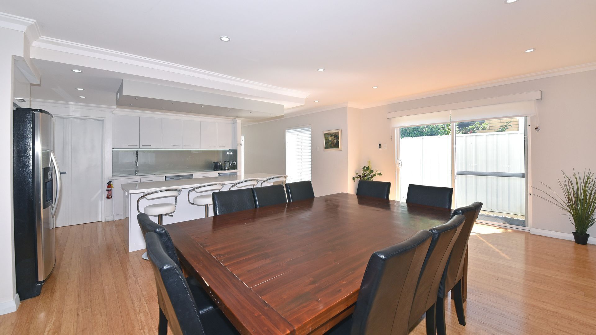 Luxury Family home w/2 living rooms-5min from golf course  and close to CBD — image 22