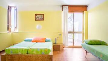 4 Schlafzimmer, Bügeleisen/Bügelbrett, kostenloses WLAN, Bettwäsche