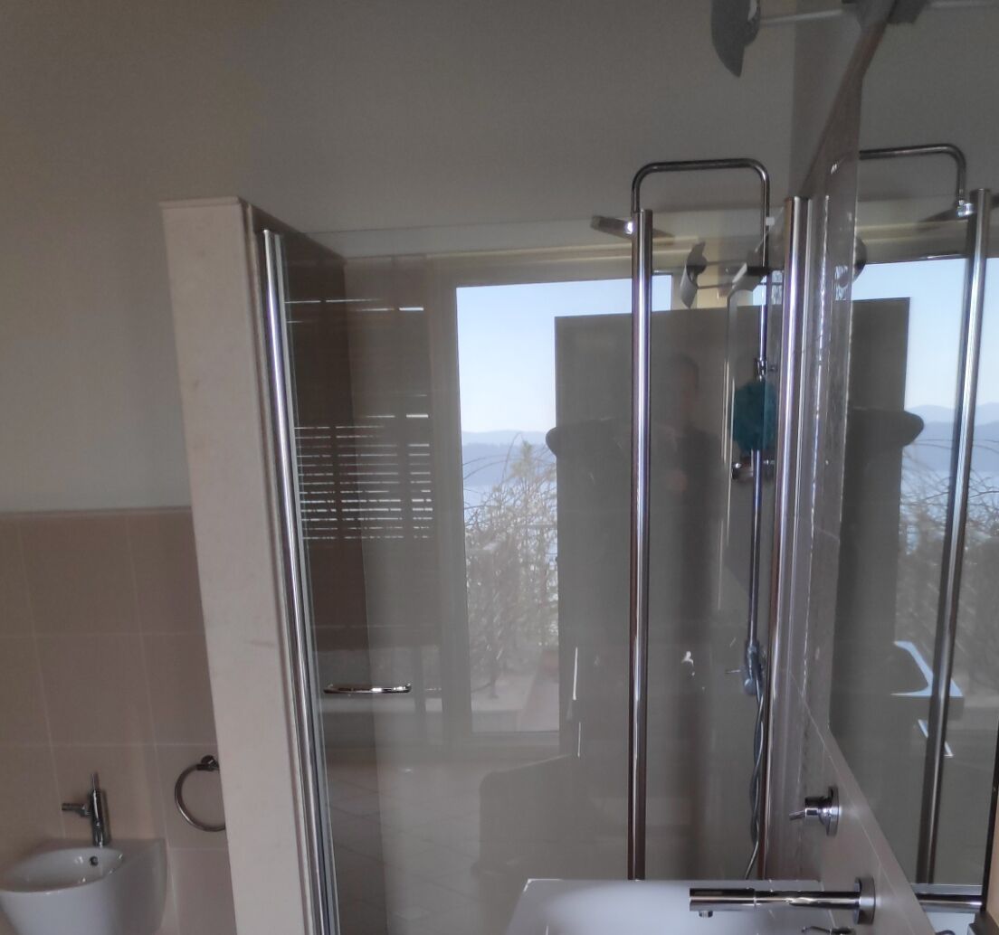 Dusche, Haartrockner, Bidet, Handtücher