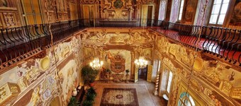 Historic house, heated pool, gardens and outdoor dining, in village near Bagnone