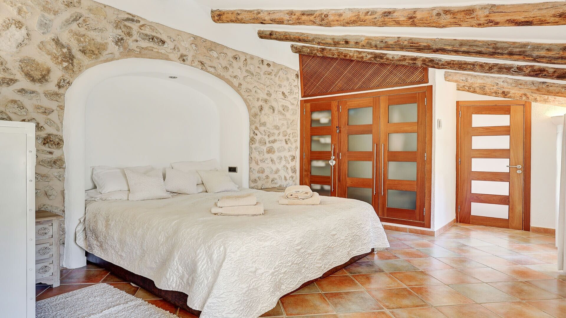 1 bedroom, iron/ironing board, free WiFi