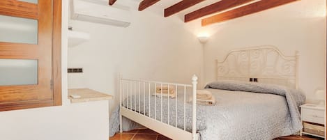 1 soverom, strykejern/-brett og wi-fi (inkludert)