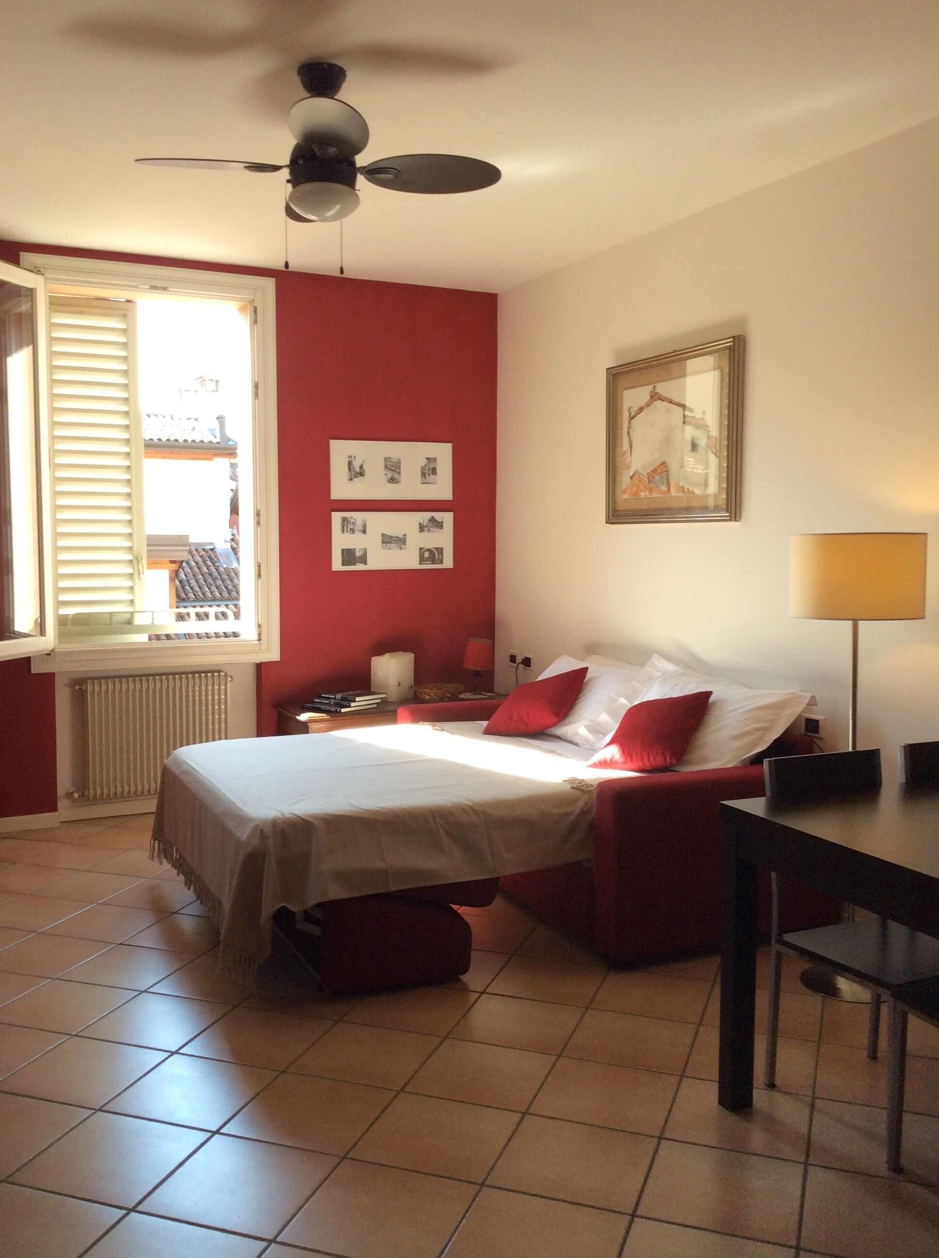 'Ca' di Vale': cozy flat in the centre of Bologna. Rooftops view of the town.