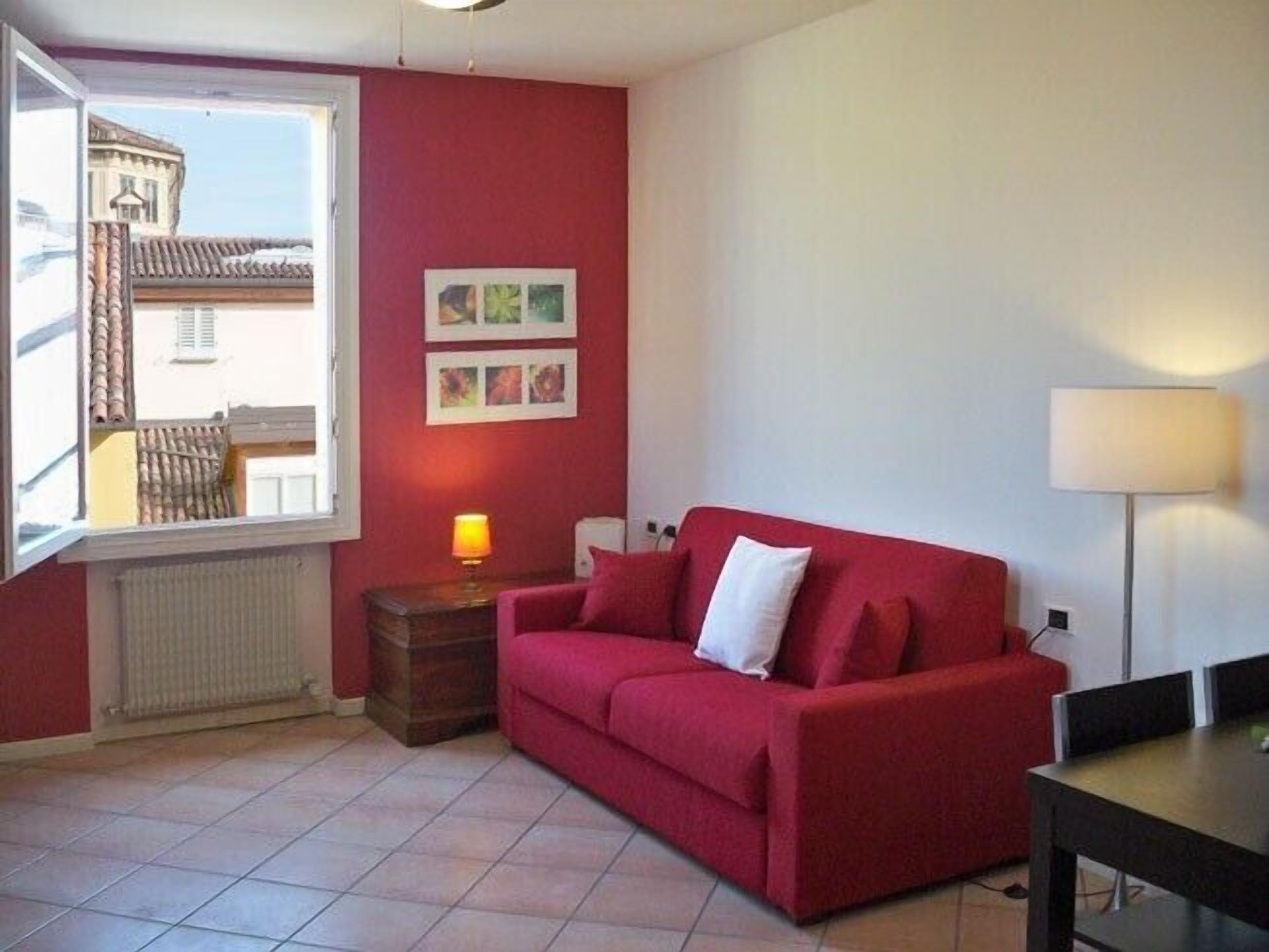 'Ca' di Vale': cozy flat in the centre of Bologna. Rooftops view of the town.