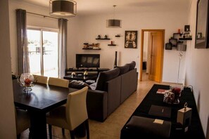 Smart TV, video games, DVD player, books