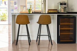 Fridge, microwave, oven, stovetop - Luxury Villa for rent with swimming pool in Curacao (Jan Thiel)