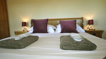 1 bedroom, iron/ironing board, travel cot, free WiFi