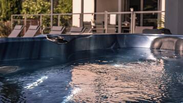 室外 SPA 浴池