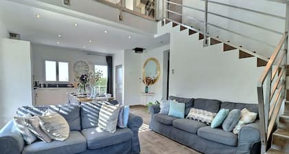 Magnificent villa any comfort, private and heated swimming pool, south Ardèche
