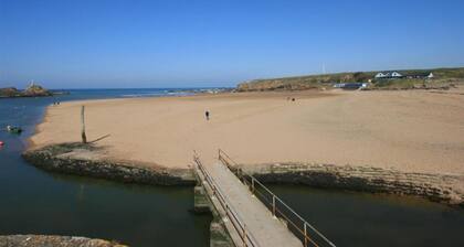 Mökimökki - Viiden makuuhuoneen talo, vuodepaikkoja 10