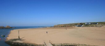 Breakwater Cottage, Bude, has outstanding views