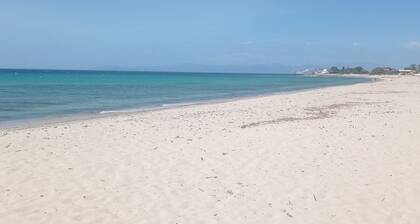 46 metres from the beach - garden + free WiFi - Cagliari/Quartu