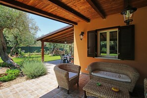 Terrace/patio - Private pool, large Garden, Terrace, Air conditioning, Wi-Fi, near the Sea. (CEFALU)