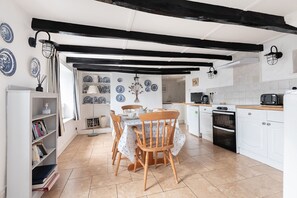 Fridge, microwave, dining tables - Warren Cottage, in the pretty village of Polperro (Polperro)