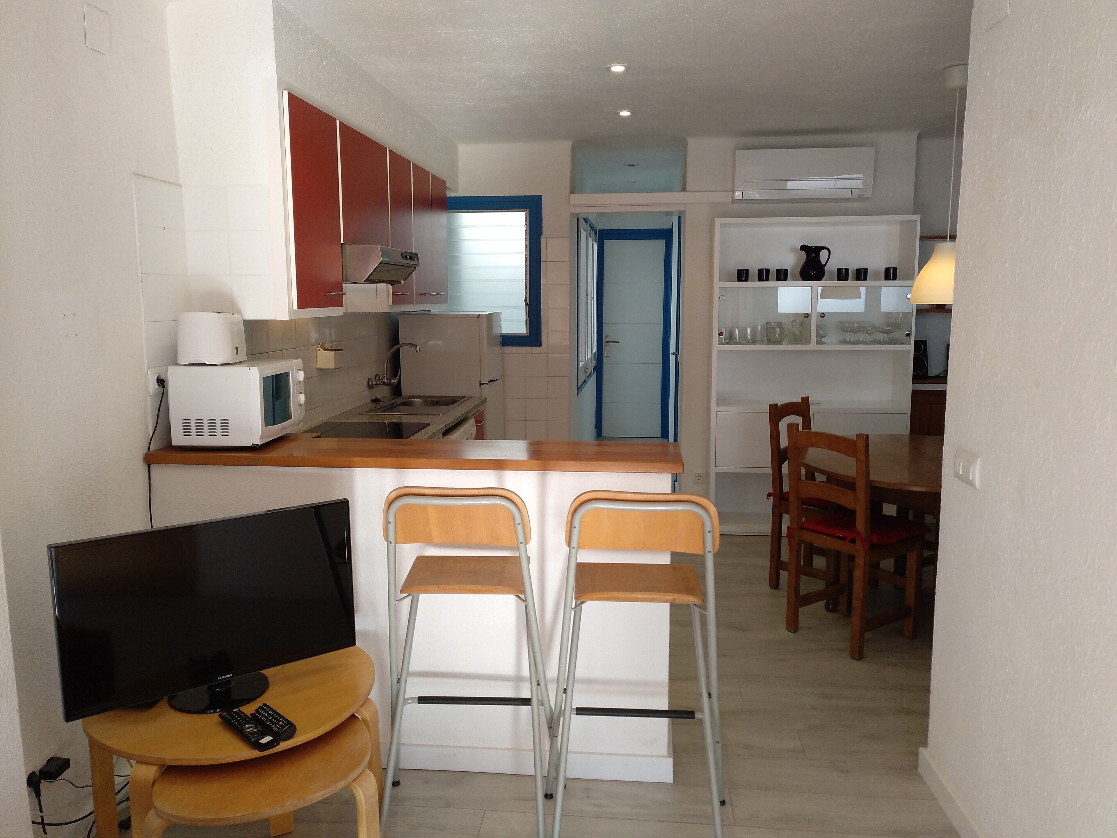 L'Estartit. Penthouse with splendid terrace in front of the marina