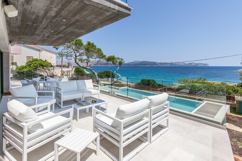 NEW LUXURY VILLA FRONTLINE WITH HEATED POOL