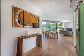 Smart TV, fireplace, stereo - NEW LUXURY VILLA FRONTLINE WITH HEATED POOL (Mal Pas-Bon Aire)