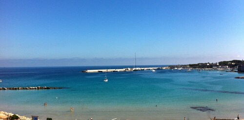 Otranto holiday home with three bedrooms and only a two minute walk to the beach