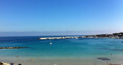 Otranto holiday home with three bedrooms and only a two minute walk to the beach