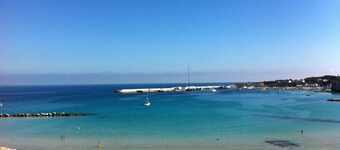 Otranto holiday home with three bedrooms and only a two minute walk to the beach