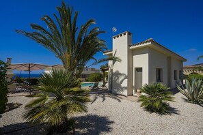 Pool - 'The Winning Post' - 3 Bed, 2 Bath, Single Storey Villa with Private Pool in Sea Caves (Peyia)
