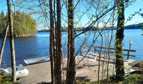 Suuri puu huvila upeat maisemat ja luonto