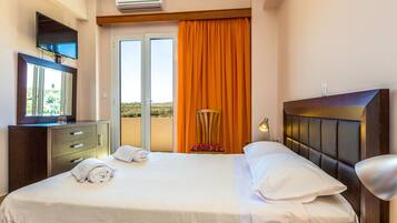 4 quartos, cofres nos quartos, ferros/tábuas de passar roupa, Wi-Fi