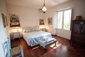 5 bedrooms, iron/ironing board, travel cot, free WiFi