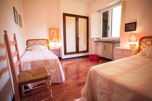 5 Schlafzimmer, Bügeleisen/Bügelbrett, Reisekinderbett, kostenloses WLAN