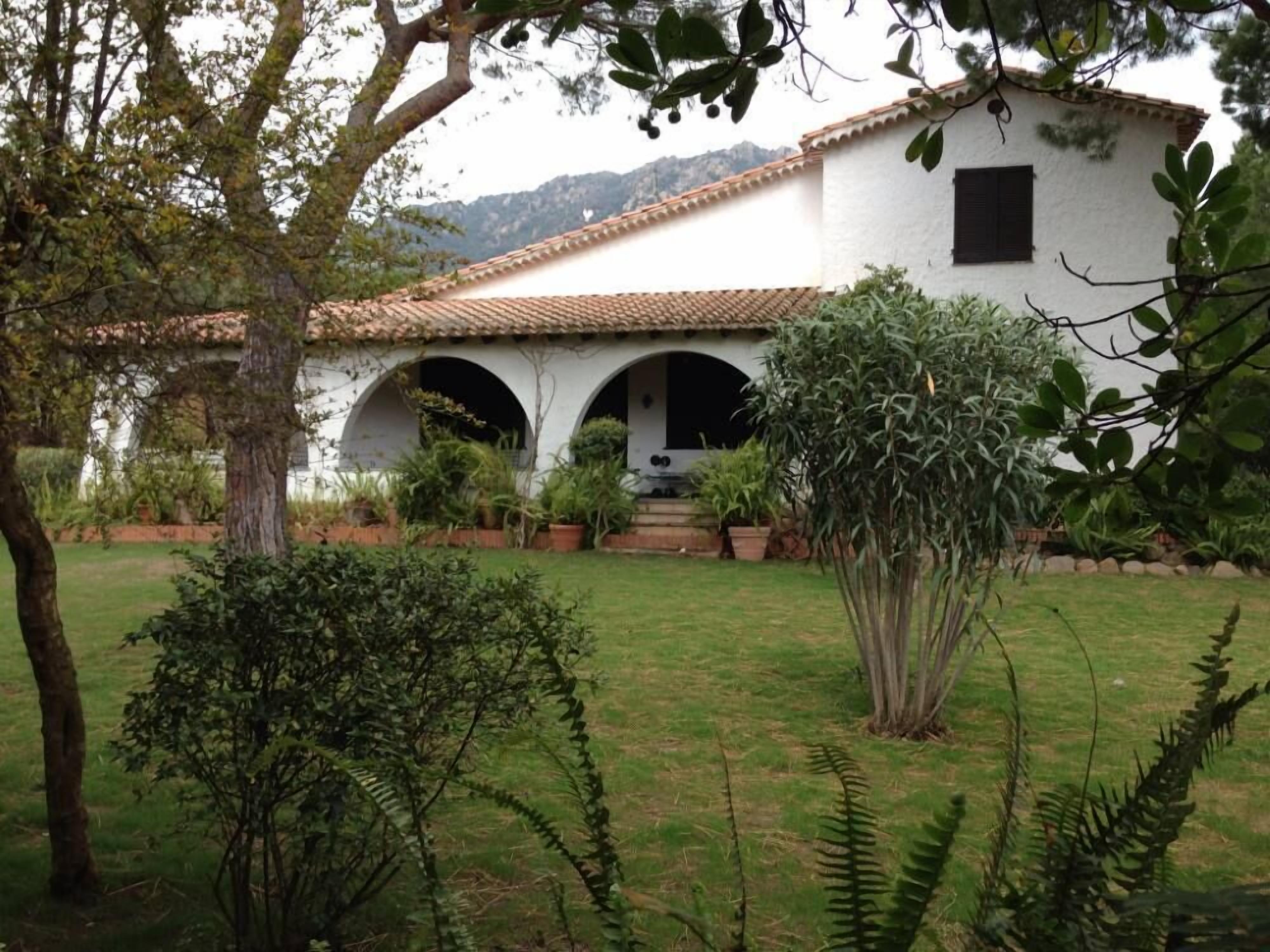 Beautiful villa with large garden near the sea in Santa Margherita di Pula