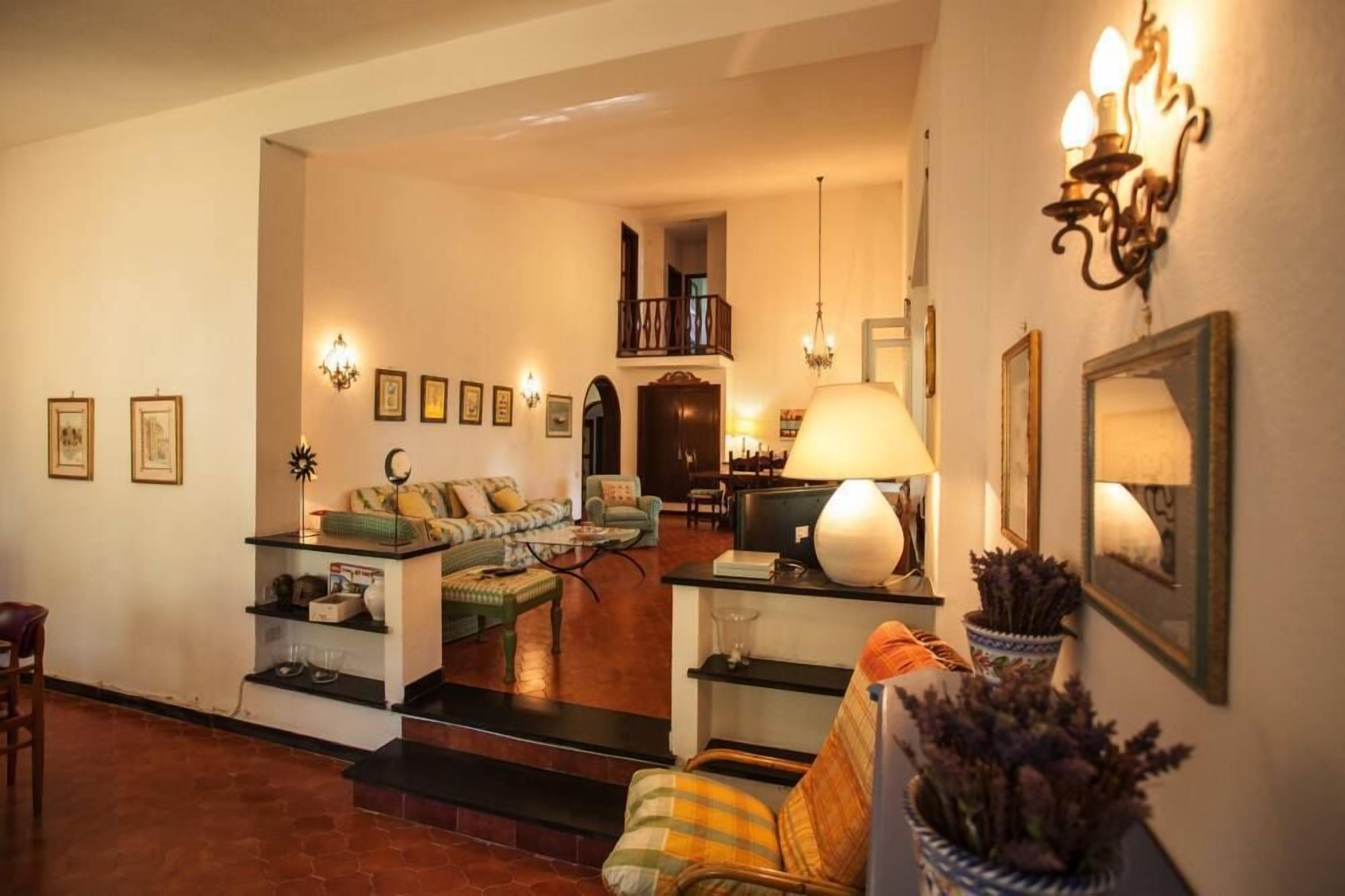 Beautiful villa with large garden near the sea in Santa Margherita di Pula