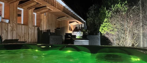 Bain à remous extérieur
