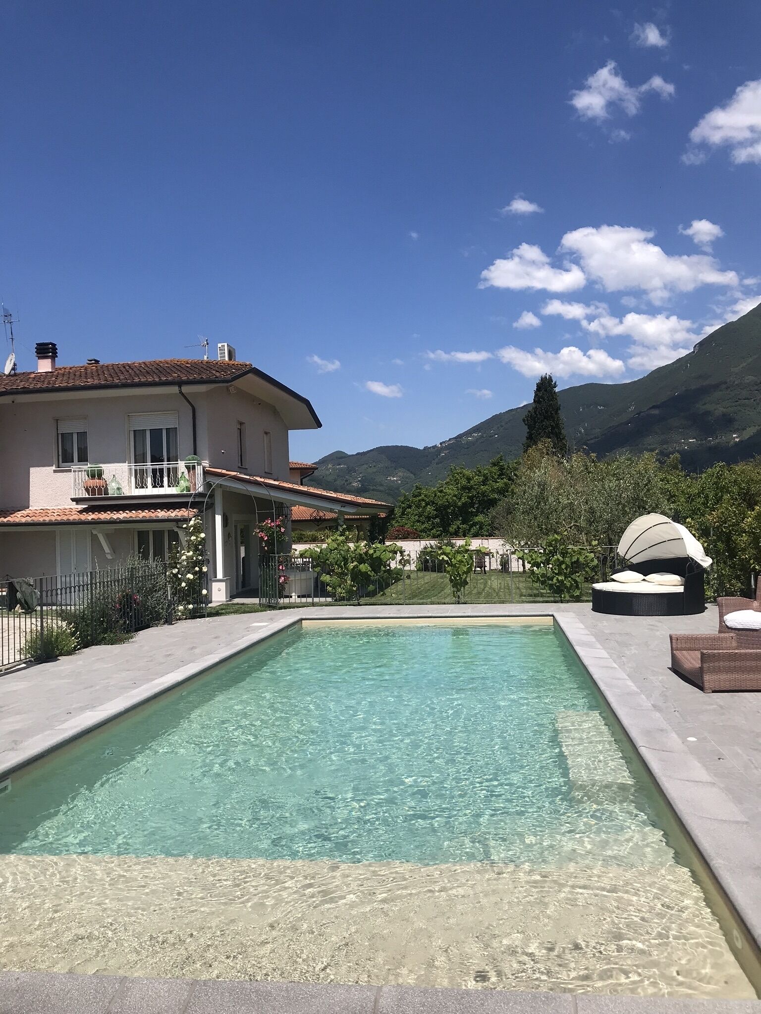 "La Pitorina" in Versilia, 8 beds, wifi, tvsat, swimming pool, 9km from the sea