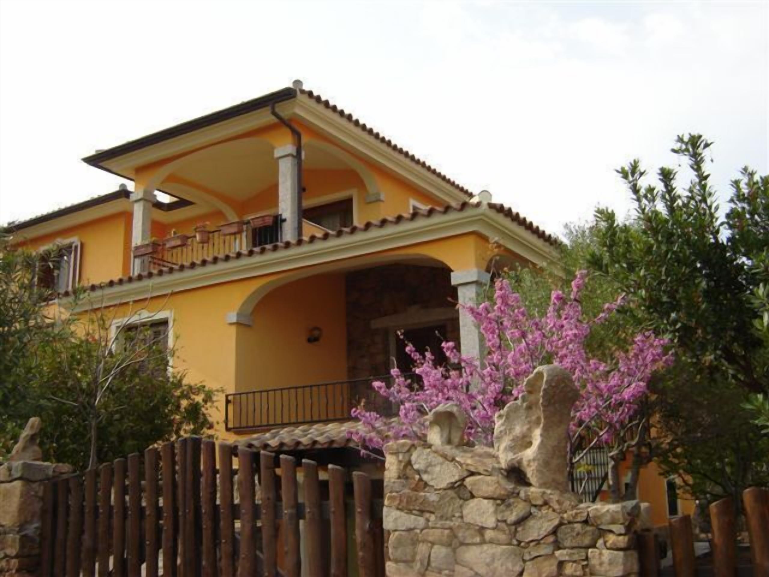 Lovely villa with garden San Teodoro