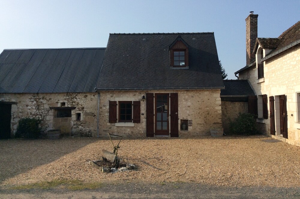 Luxury gite close to Le Loir, cycle network, chateaux and wine region
