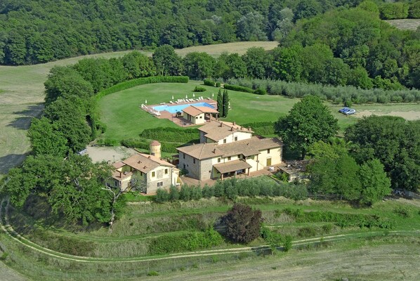 Exterior - Farm between Florence and Arezzo home Pratomagno (Pergine Valdarno)