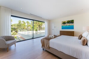 6 Schlafzimmer, Zimmersafe, Bügeleisen/Bügelbrett, kostenloses WLAN