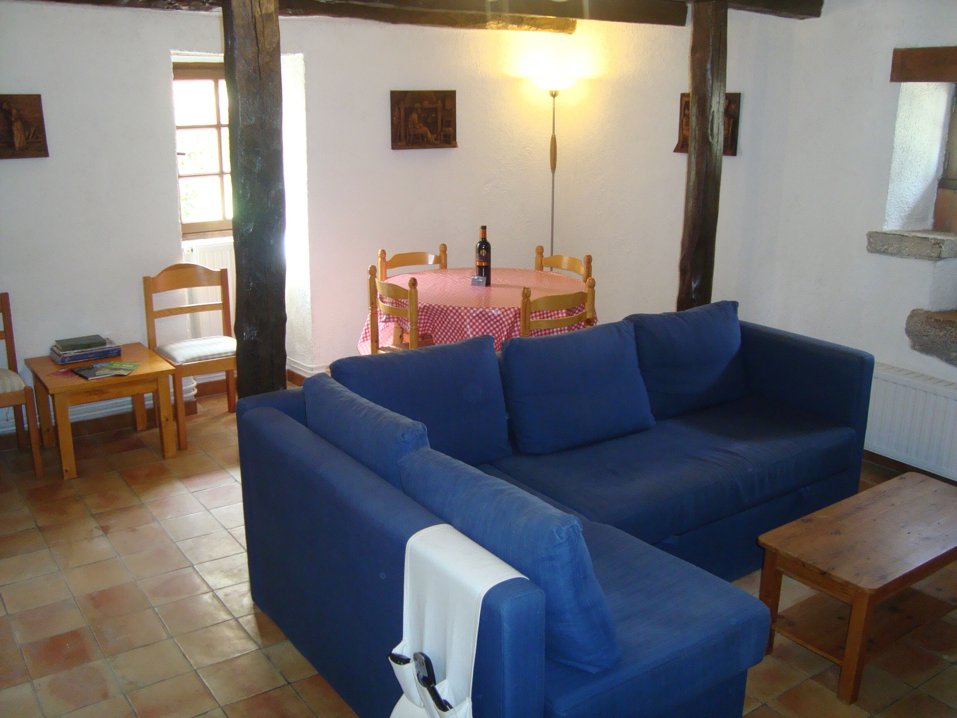 Family-friendly, dog-friendly gite with pool and views near Cahors