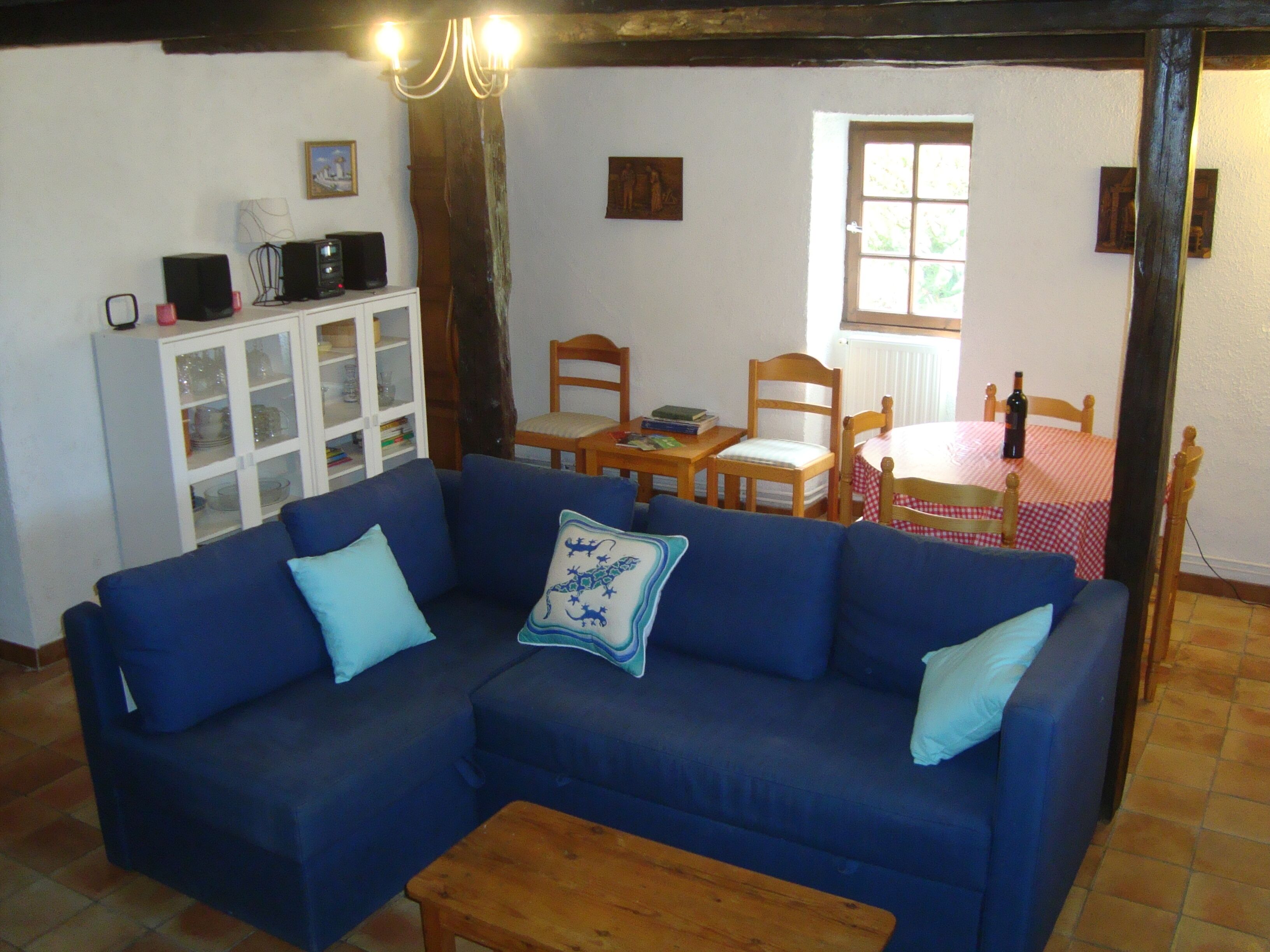 Family-friendly, dog-friendly gite with pool and views near Cahors