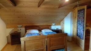 2 camere, ferro/asse da stiro, Wi-Fi gratuito, lenzuola