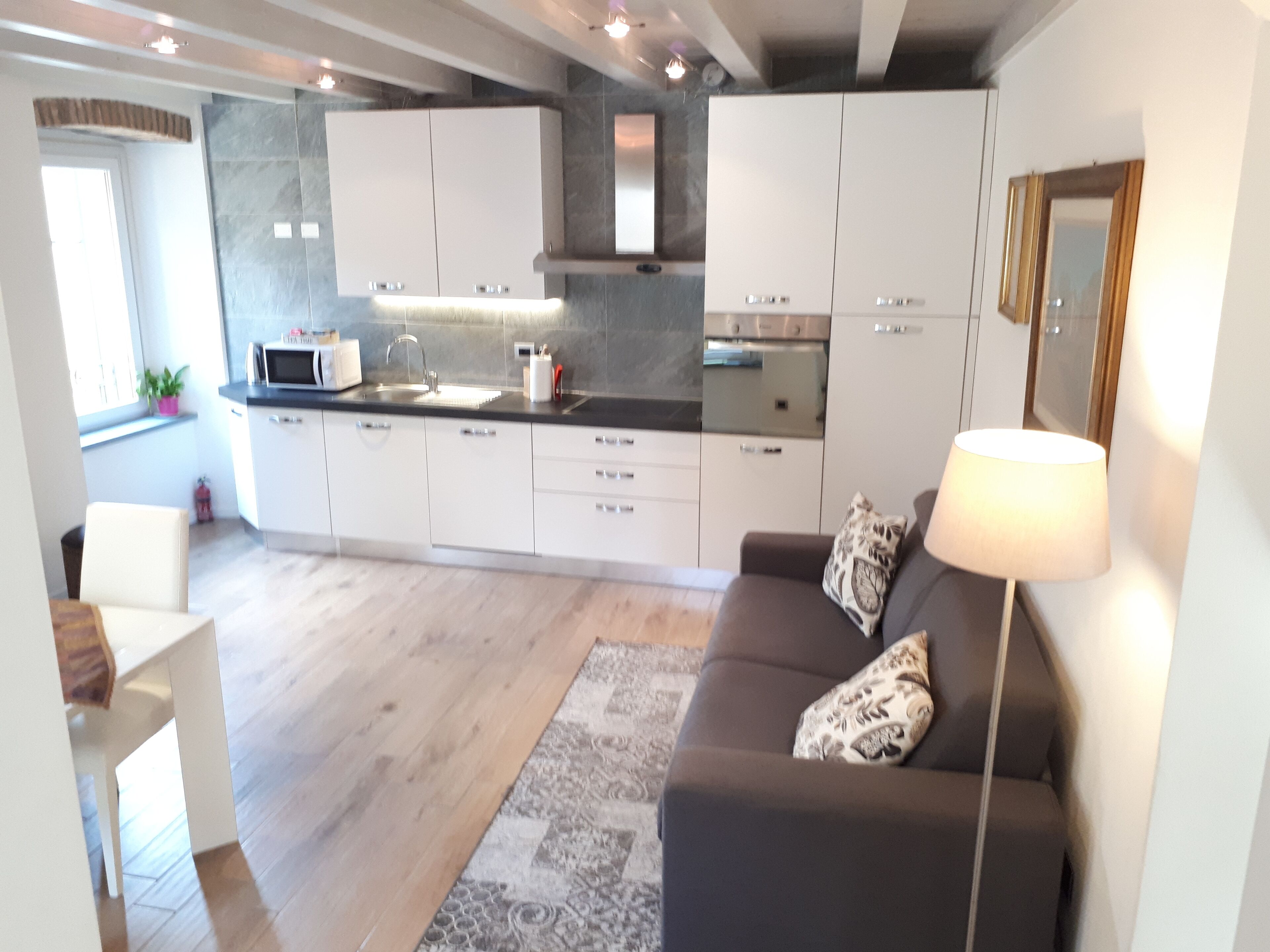 three-room apartment sleeps 6 in Monte Isola