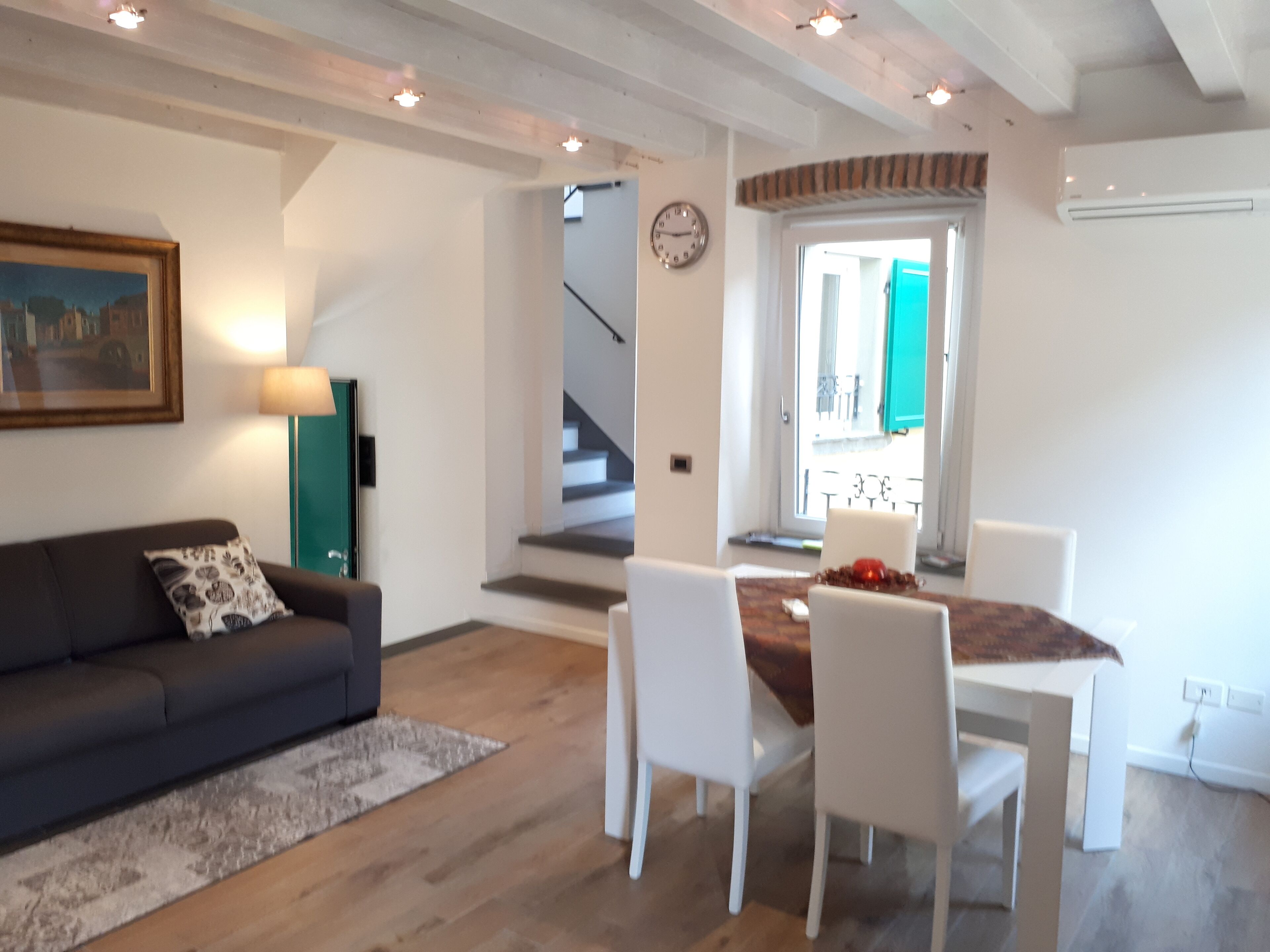 three-room apartment sleeps 6 in Monte Isola