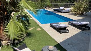 Piscine extérieure, piscine chauffée